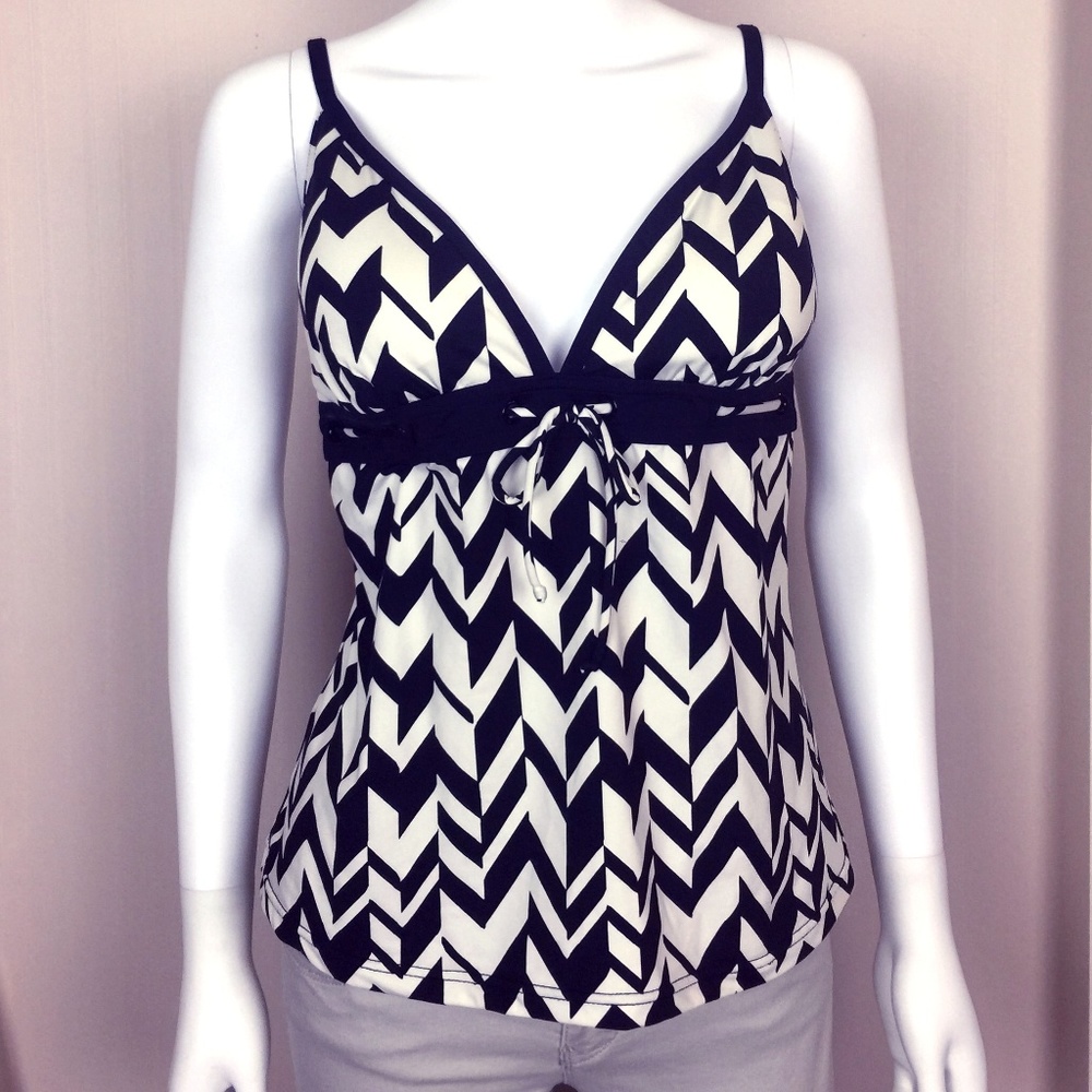 Jag Womens Size L Tankini Top Only